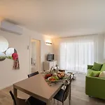 Zero5.zero5 Apartment *