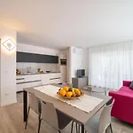 Zero5.zero5 Apartment *